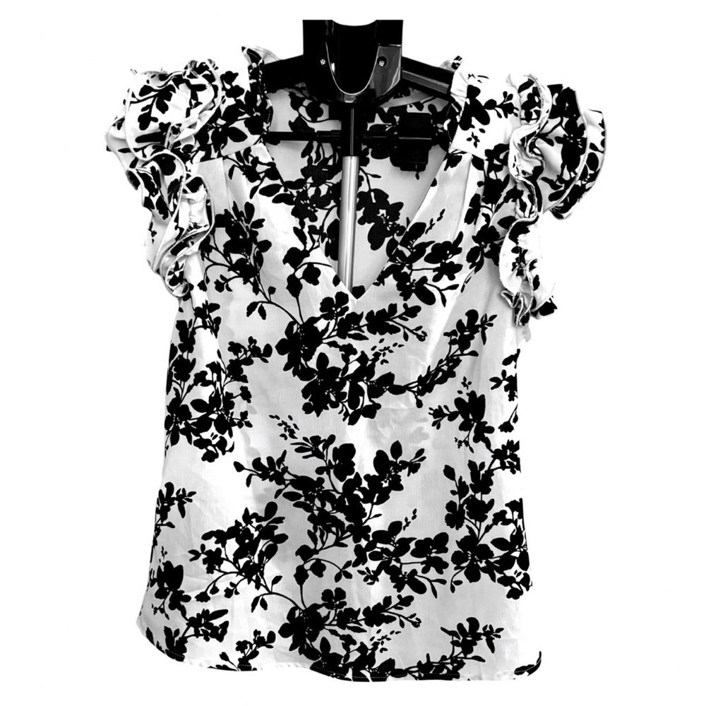 Milk & Honey Blouse Womens Size Medium Floral Black White Ruffle V Neck Top